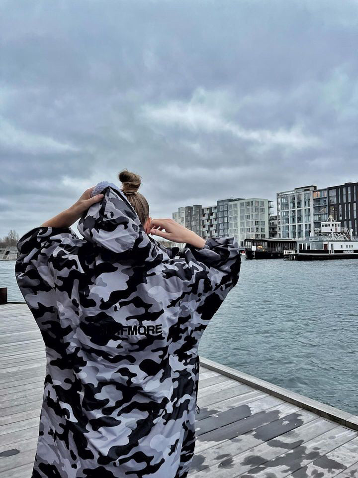 SURFMORE Change Robe Short Sleeve - Camo