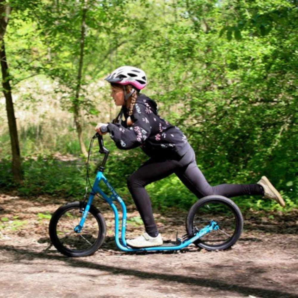 Yedoo Flyck Løbehjul - Blå bruges af pige