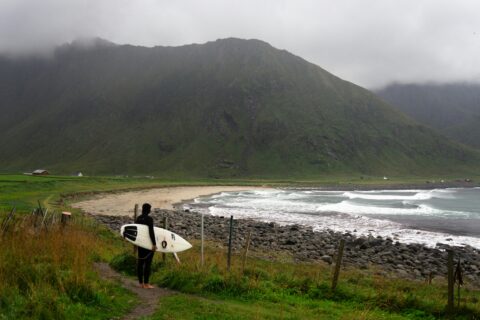 Surfing i Norge – guide til de bedste surfspots