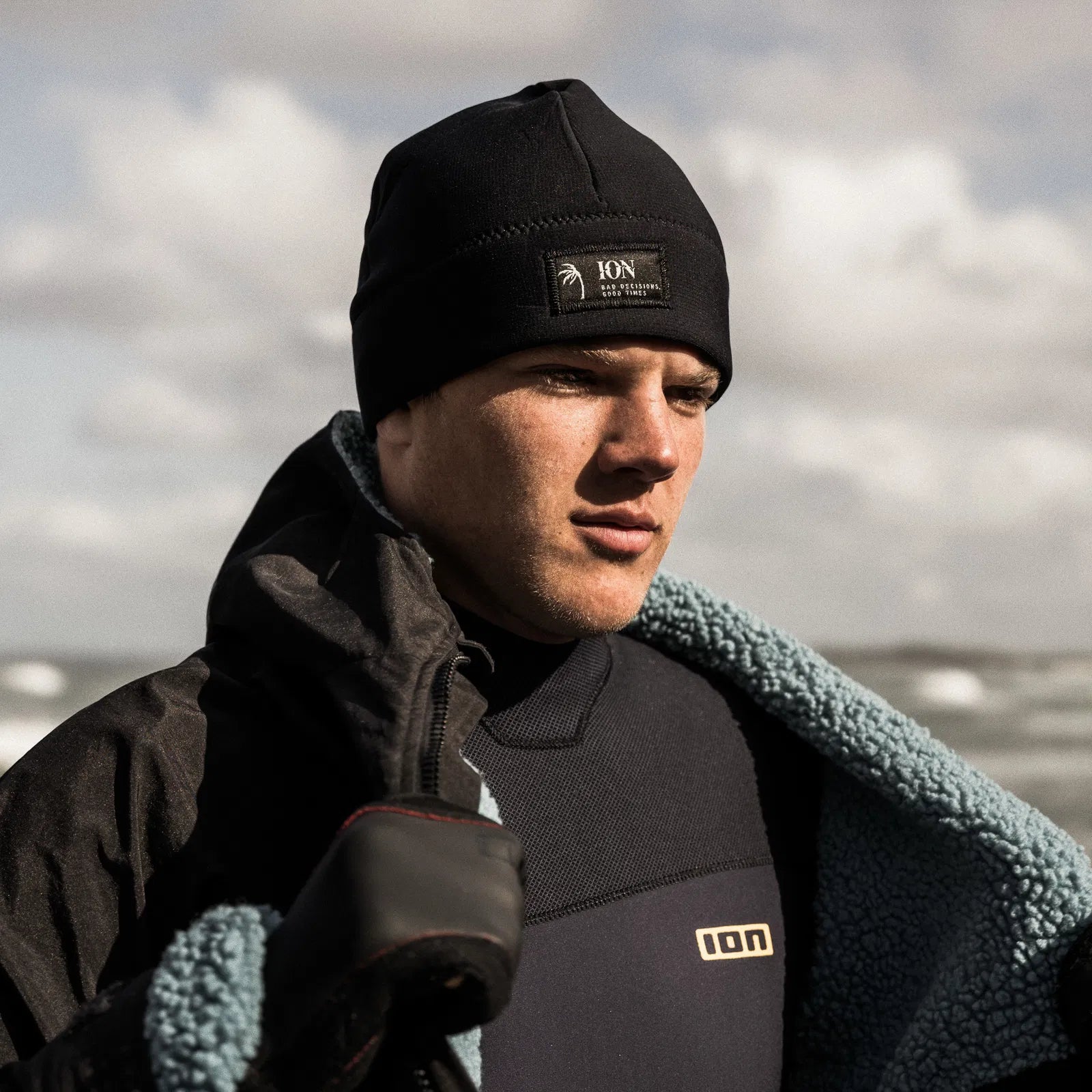 48210-4182_neo_beanie_tec_black-2