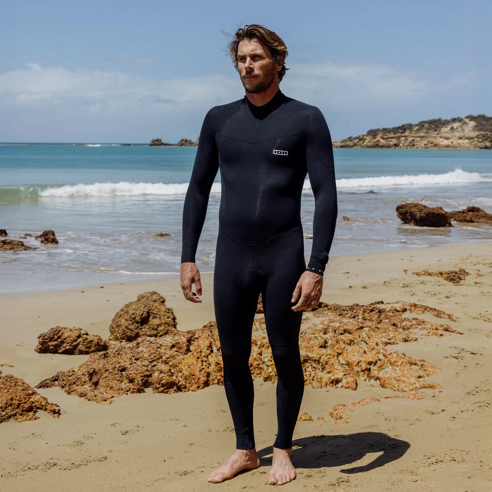 ION_Water__0000s_0039_Static_Men_3-2_Backzip_SS25_black_front